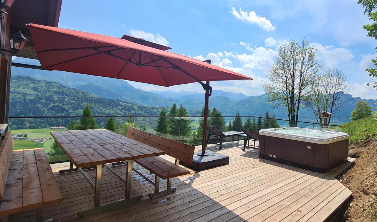 Ruhige Bergvilla In Alleinlage Am Mondsee Mit Seeblick Bergblick Und Whirlpool Innerschwand ภายนอก รูปภาพ