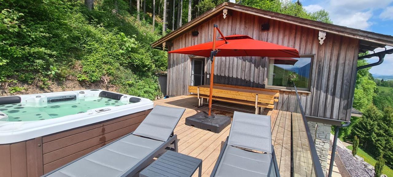 Ruhige Bergvilla In Alleinlage Am Mondsee Mit Seeblick Bergblick Und Whirlpool Innerschwand ภายนอก รูปภาพ